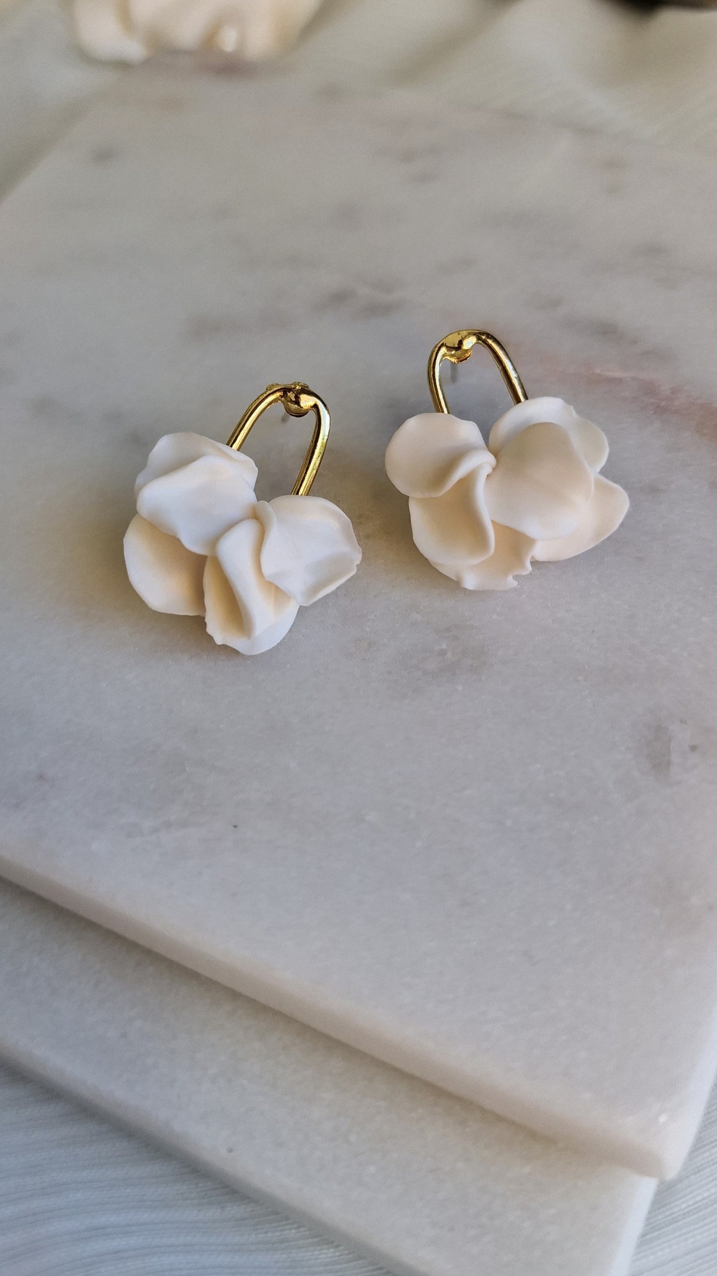 Ivory Mini Floral Stud