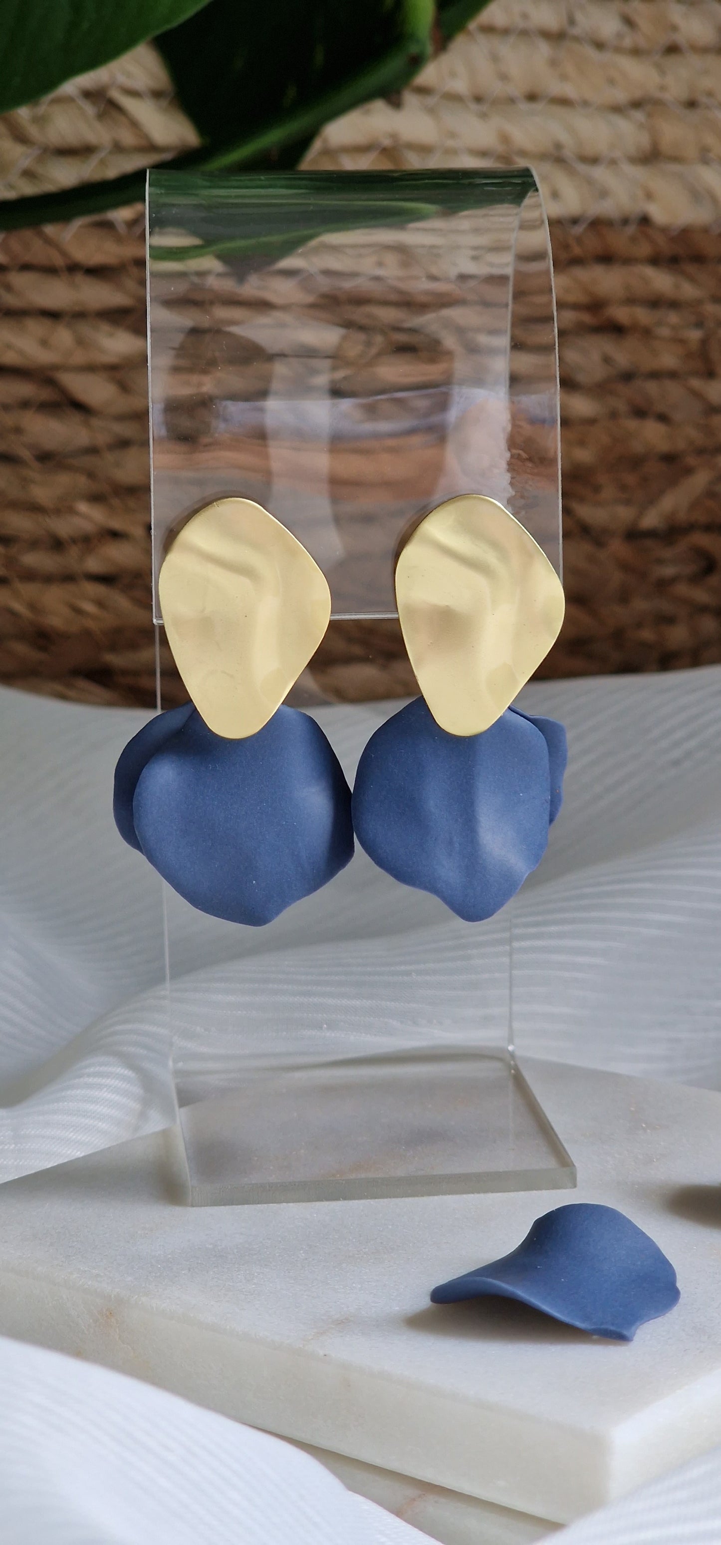 Midnight Classy Petal