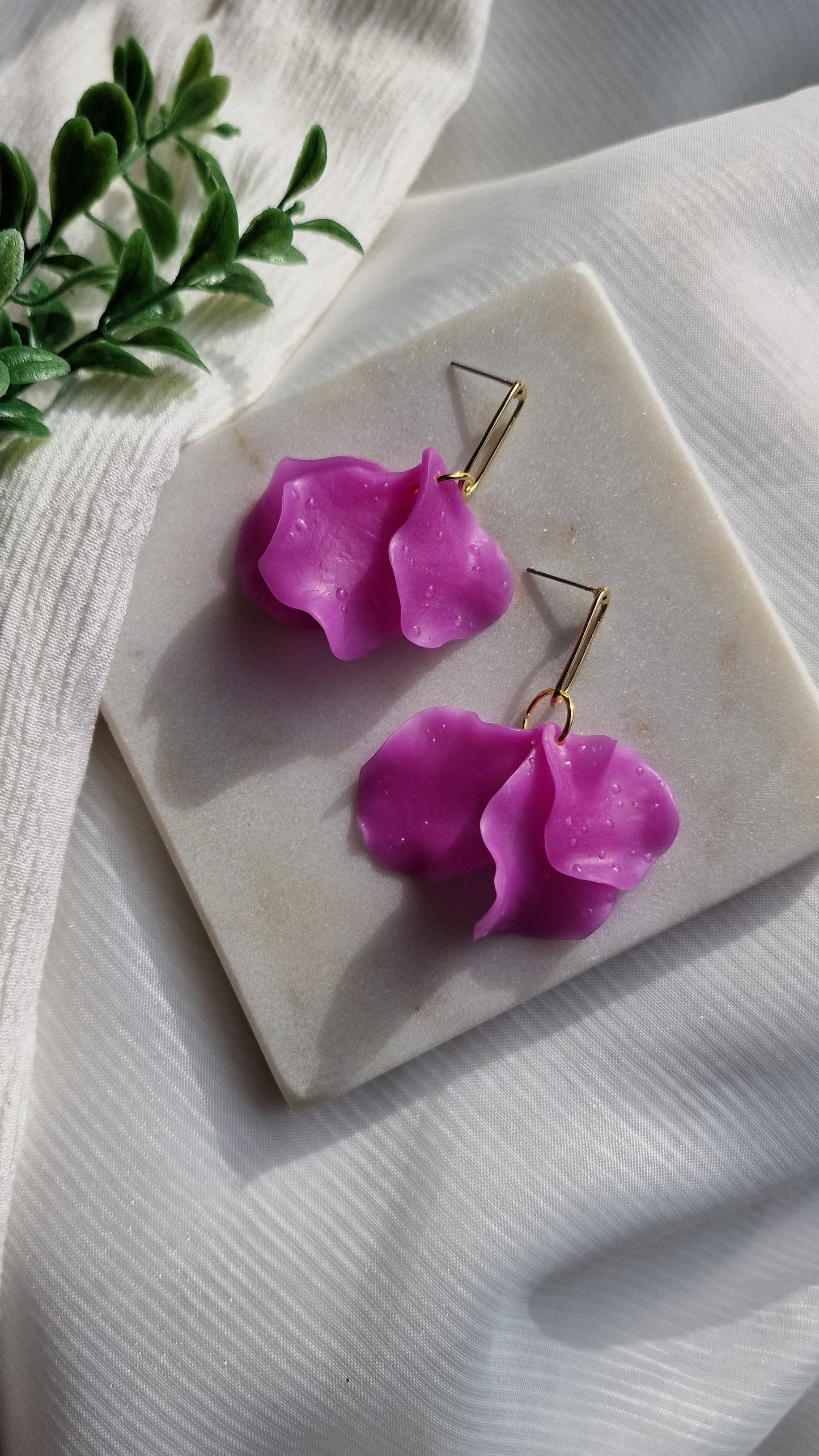 Fuchsia Raindrop Petal - Gold