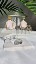 Load image into Gallery viewer, Double Silky Nude Earrings
