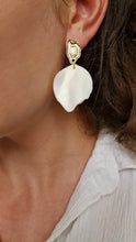 Load image into Gallery viewer, The Anastasia - Silky Ivory Gold Earrings
