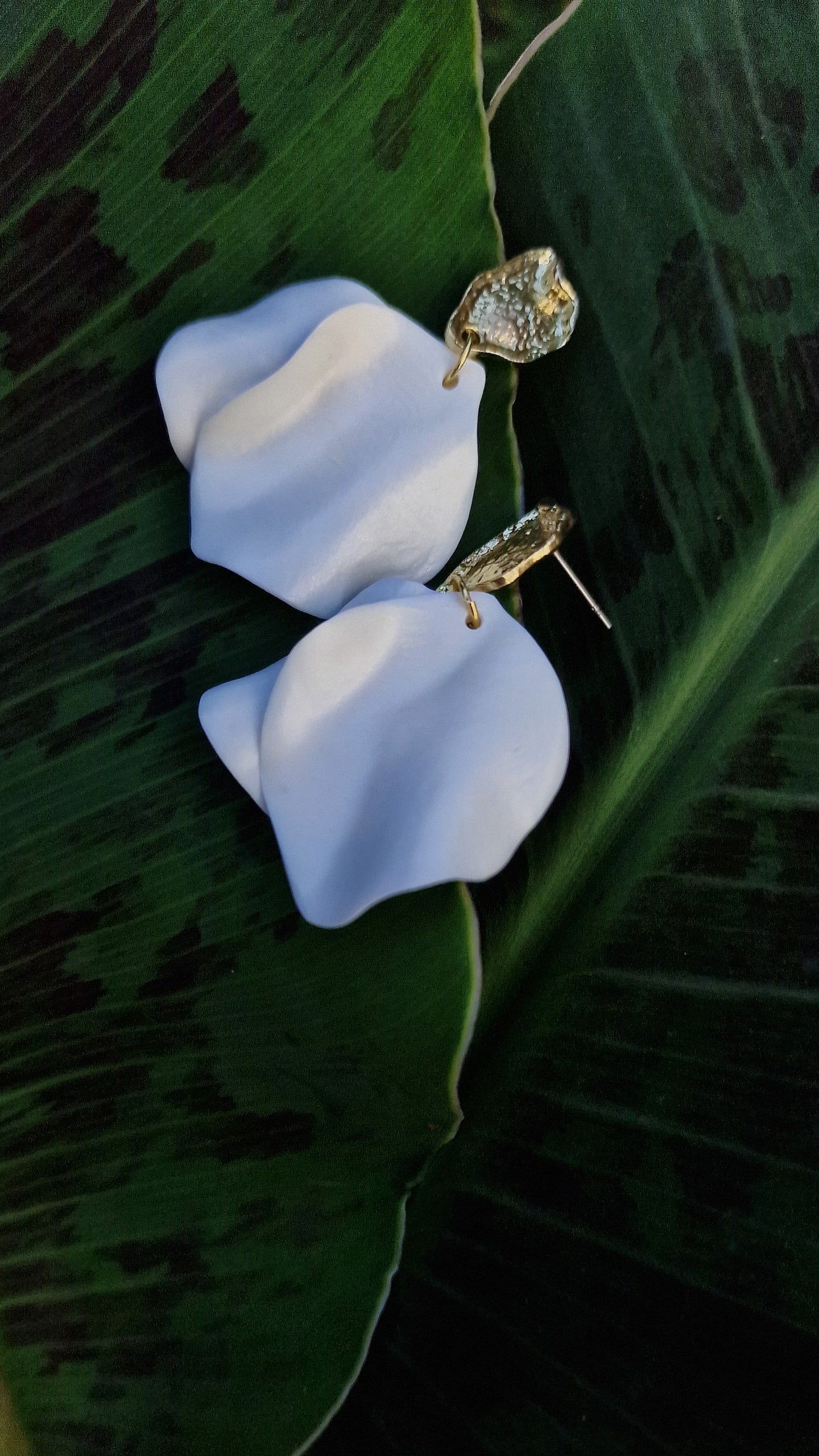 The Anastasia - Silky Ivory Gold Earrings