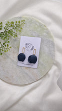 Load image into Gallery viewer, Cassielle - Textured Petal Earrings
