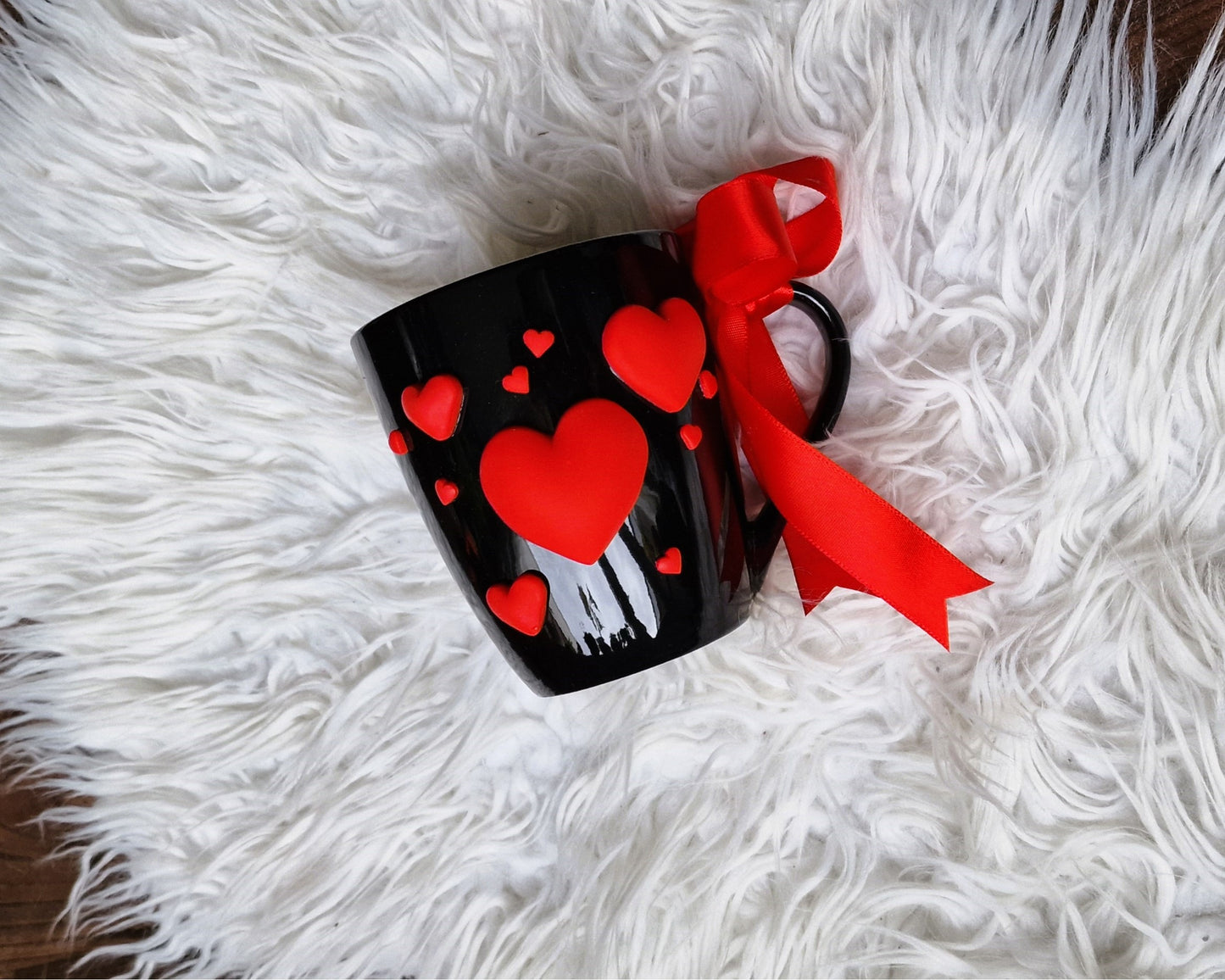 Hearts All Around – Customizable Mug