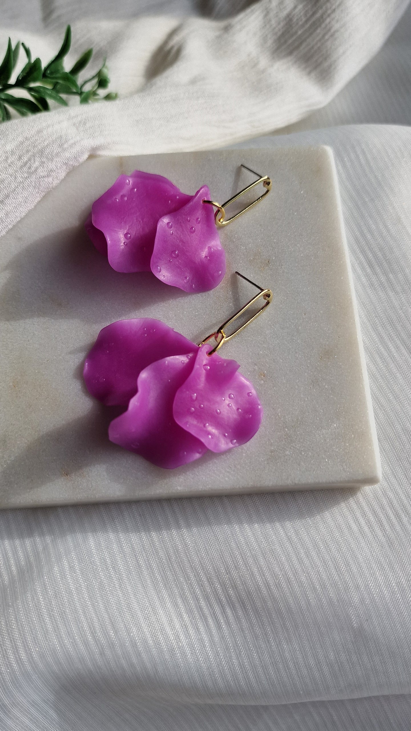 Fuchsia Raindrop Petal - Gold